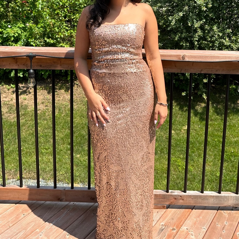 BCBG Formal Gown - gold sequins size 4/6